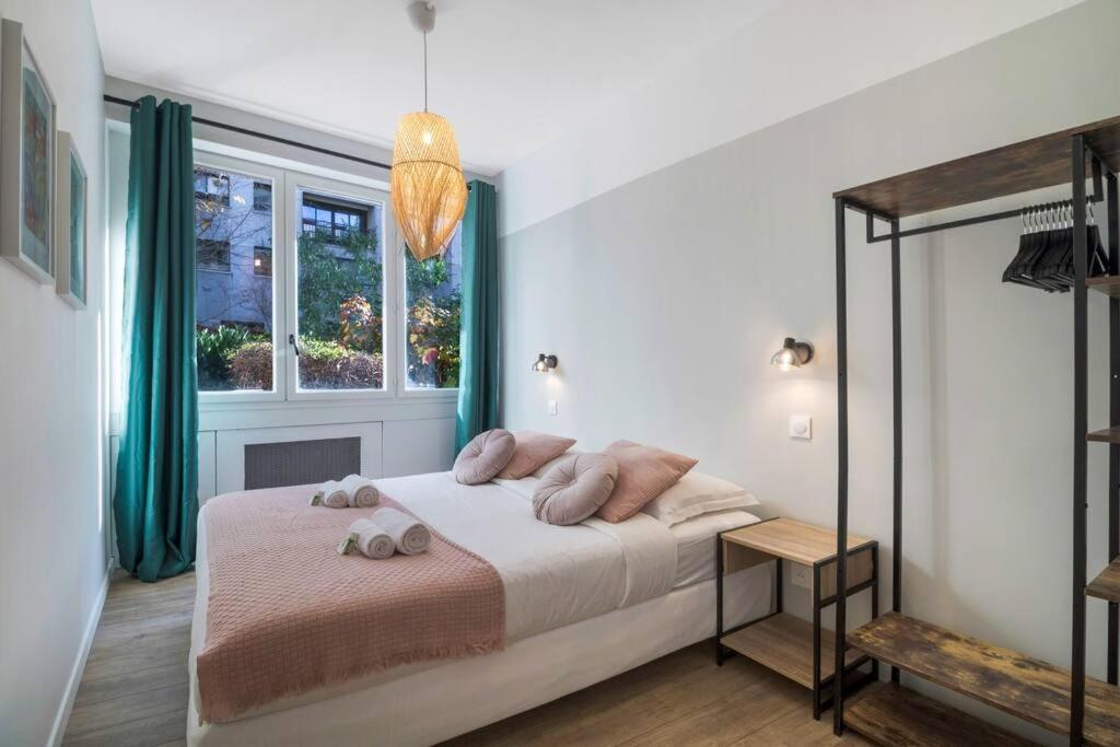 Brand New Flat For 8 People, 3 Bedrooms Paris Bagian luar foto