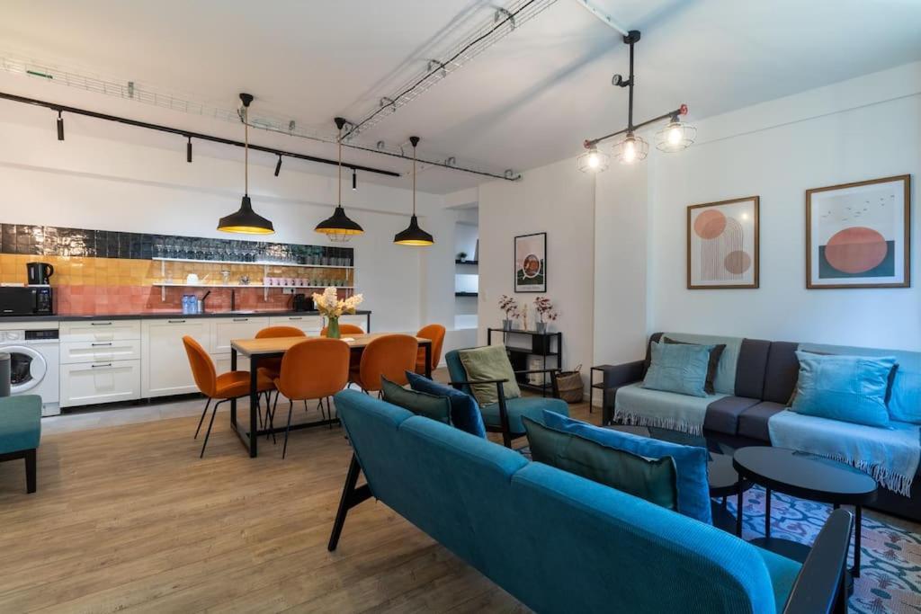 Brand New Flat For 8 People, 3 Bedrooms Paris Bagian luar foto