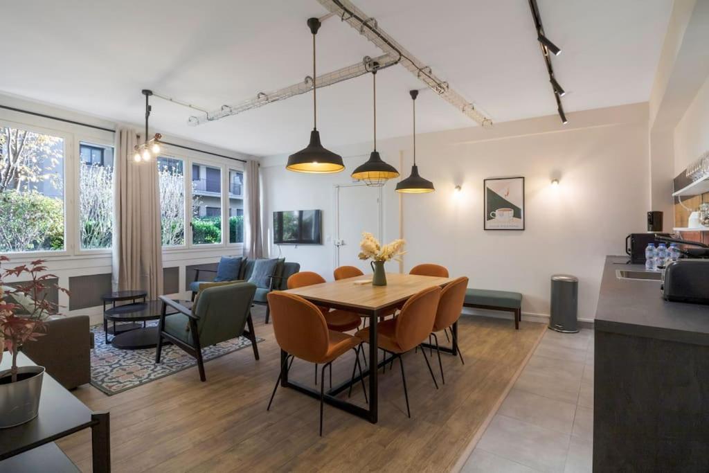 Brand New Flat For 8 People, 3 Bedrooms Paris Bagian luar foto