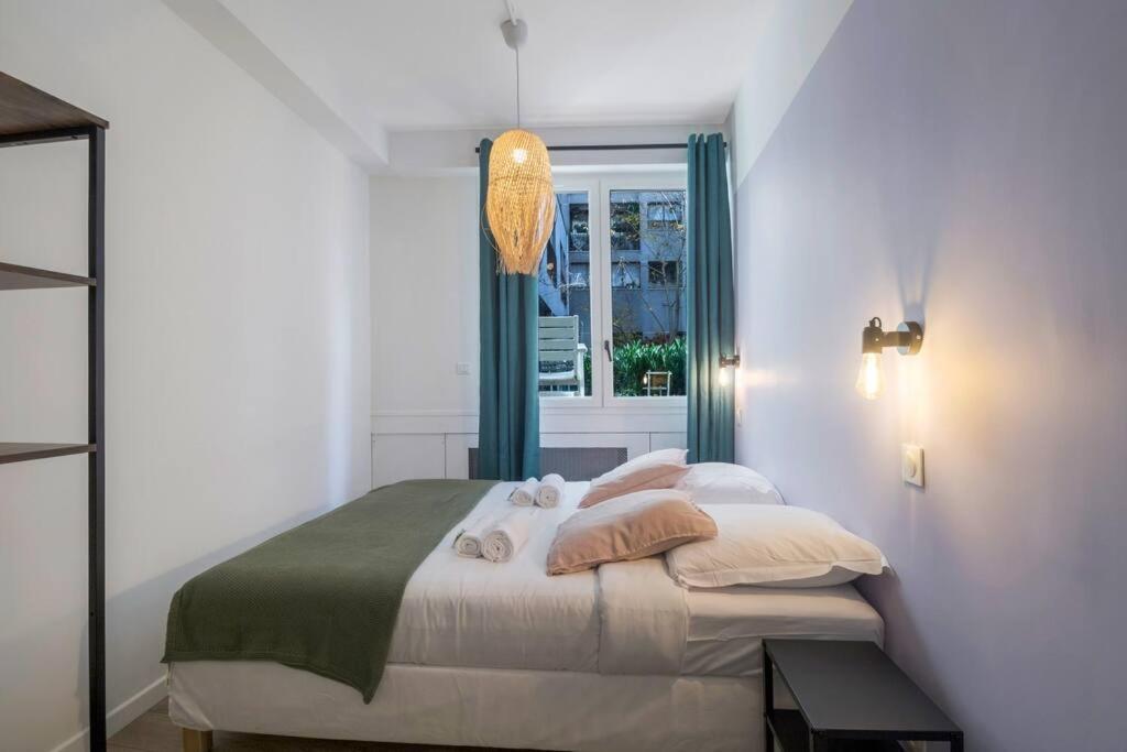 Brand New Flat For 8 People, 3 Bedrooms Paris Bagian luar foto