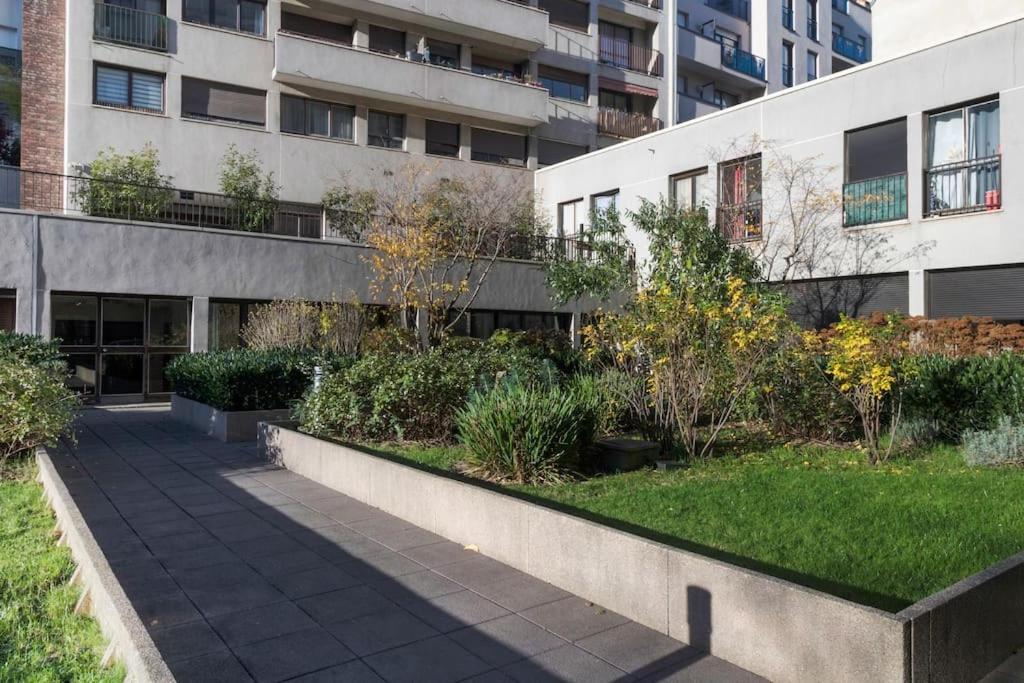 Brand New Flat For 8 People, 3 Bedrooms Paris Bagian luar foto